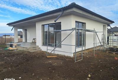 Casă cu 4 camere în Sânpetru - 2