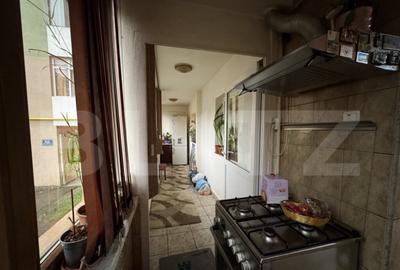 Apartament 4 camere, 80 mp, decomandat, zona 23 August - 4