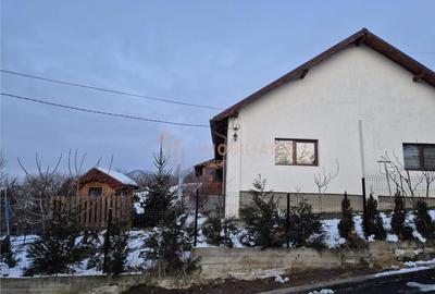 Casă cu Teren 758 Mp în Central