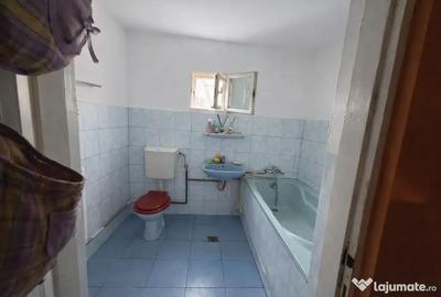 Apartament cu 3 camere decomandat în Pârneava - 8