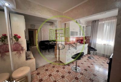 Apartament cu 3 camere semidecomandat, mobilat în Central - 2