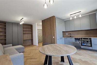 Apartament cu 2 camere semidecomandat, mobilat în Plopilor