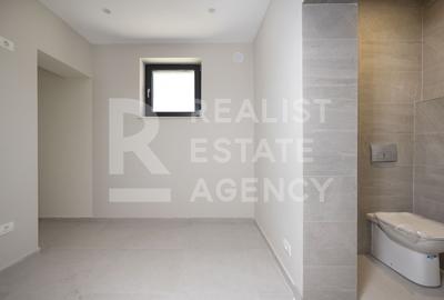 Casă individuală cu 8 camere cu Canalizare în 1 Mai - 14