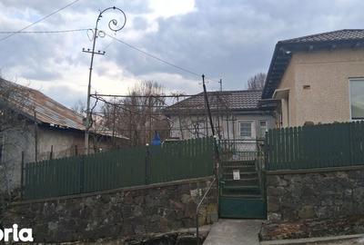 Casă cu 4 camere cu Teren 1600 Mp în Poiana - 6