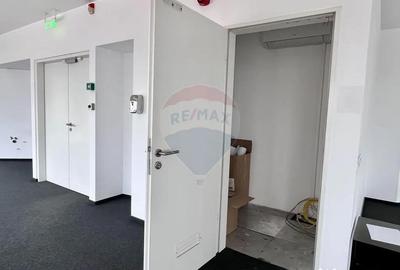 Spațiu comercial, de 595 mp, în Universitate - 17