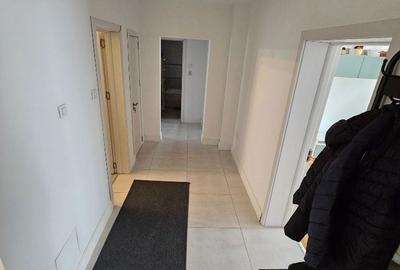 Apartament cu 3 camere în Costin Georgian - 3