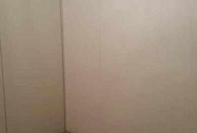 Spațiu comercial, de 8 mp, în Titan