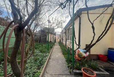 Casă individuală cu 4 camere cu Canalizare în Tomis II - 16