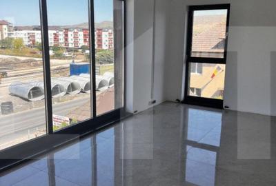 Spațiu comercial, de 200 mp, în Florești - 2