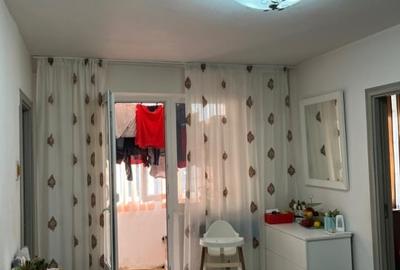 Apartament cu 3 camere semidecomandat în Tătărași - 2