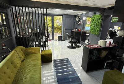 Spațiu comercial, de 43 mp, în Central - 6
