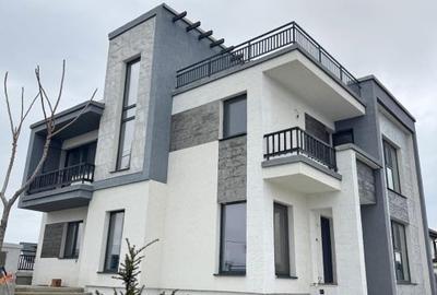 Casă individuală cu 4 camere cu Canalizare în Craiovei - 1