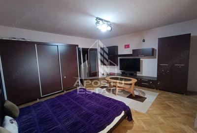 Casă cu 9 camere cu Canalizare în Elisabetin