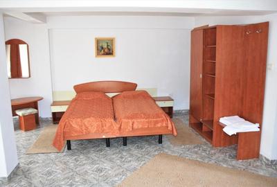 Casă cu Teren 1000 Mp în Central