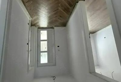 Proprietar vand duplex la cheie, liber, ocupabil imediat, 4 dormitoare, 3 bai - 8