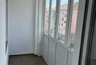 Apartament cu 4 camere decomandat în Vitrometan - 1