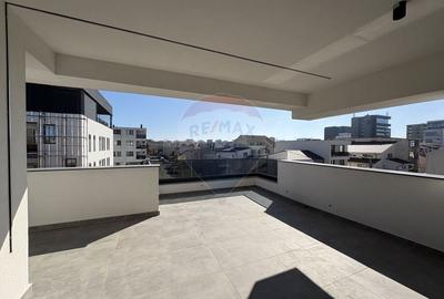 Casă cu 8 camere cu Teren 700 Mp în Faleza Nord - 22