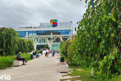 Spațiu comercial, de 90 mp, în Central