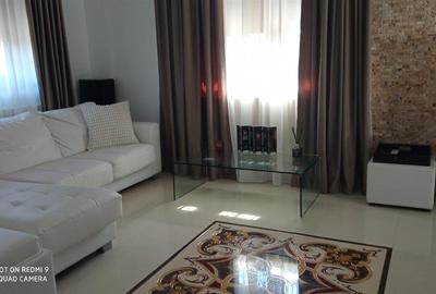 Apartament cu 3 camere decomandat în Central - 4