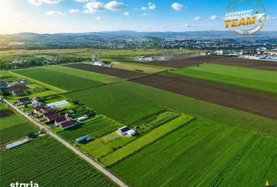Teren de 2498 mp, în Central - 3