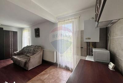 Casă cu 3 camere cu Teren 1000 Mp în Bradu - 5