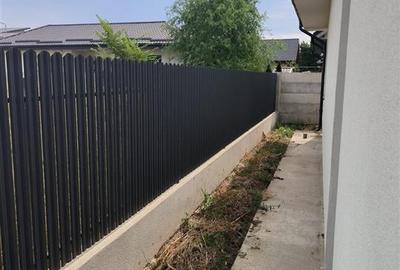 Casă cu 3 camere cu Canalizare în Central - 2