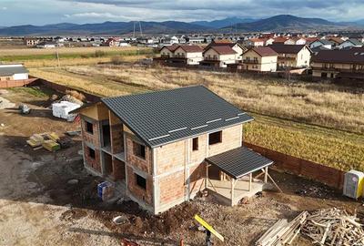 Duplex cu 4 camere cu Teren 350 Mp în Tărlungeni - 8