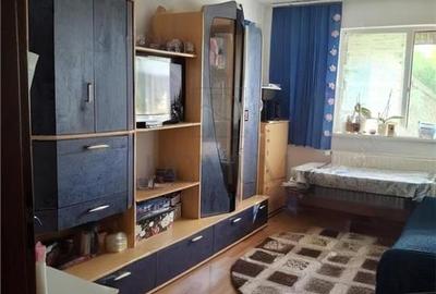 Garsonieră decomandată, mobilată în Buziașului