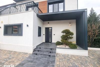 Casă cu 6 camere cu Teren 363 Mp în Central