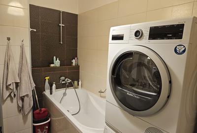 Calea Calarasilor, Vis-a-vis de Universitatea Hyperion - 15