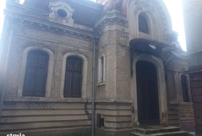 Casă cu 8 camere semidecomandat cu Canalizare în Dorobanți - 3