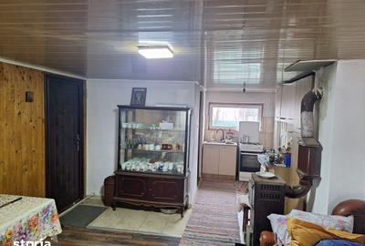 Casă cu 5 camere cu Teren 1000 Mp în Armășești