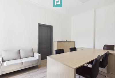 Birou, de 54.400001525879 mp, în Central - 1