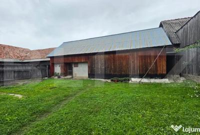 Casă cu 4 camere cu Teren 330 Mp în Central - 1