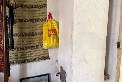 Casă individuală cu 6 camere cu Canalizare în Bărbătești - 11