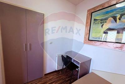 Apartament cu 3 camere semidecomandat, mobilat în UTA - 7