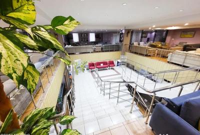 Spațiu comercial, de 1,806 mp, în Central - 7