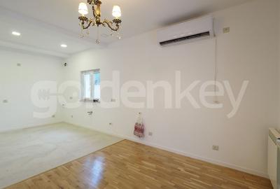 Vila spatioasa cu 6 camere si 500mp teren - 4