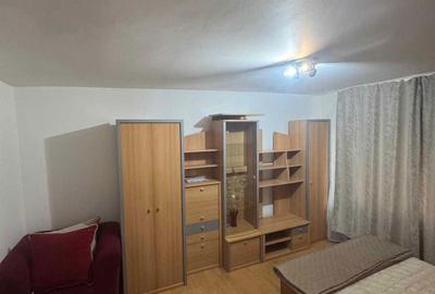 Garsonieră decomandată în P-ța Doina - 2