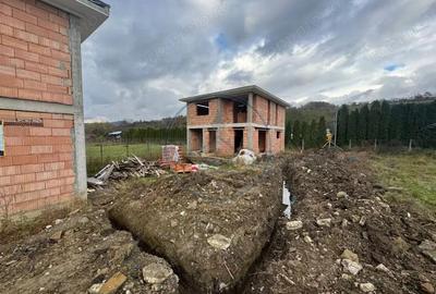 Casă cu 4 camere cu Teren 350 Mp în Central - 6