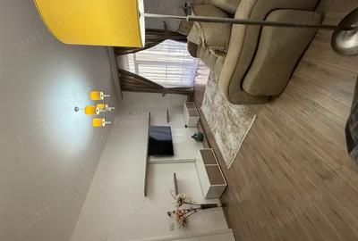 Apartament cu 3 camere decomandat în Fundeni