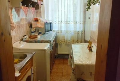Apartament cu 3 camere decomandat în Central - 1