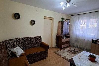 Apartament cu 3 camere semidecomandat în Țiglari - 1