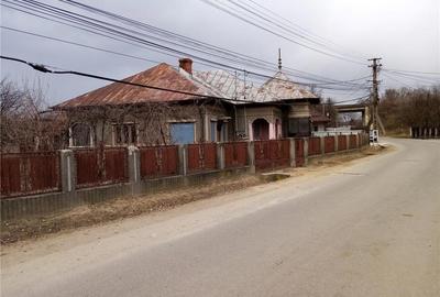 Casă cu 8 camere în - 1