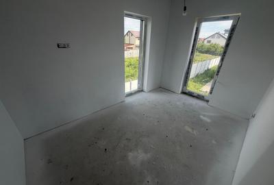 Casă individuală cu 4 camere cu Canalizare în Central - 13