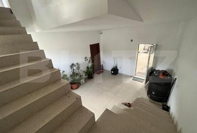 Spațiu comercial, de 900 mp, în Central - 13