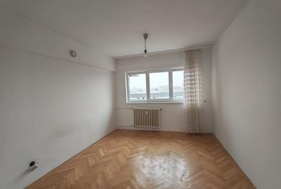 Apartament cu 5 camere decomandat în P-ța Universității - 3