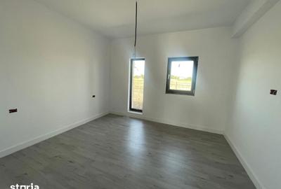 Casă cu 4 camere cu Teren 526.6 Mp în Domnești - 9