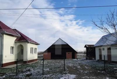 Casă cu 3 camere cu Teren 2050 Mp în Central - 13