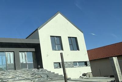 Casă individuală cu 4 camere cu Canalizare în Feleacu - 2